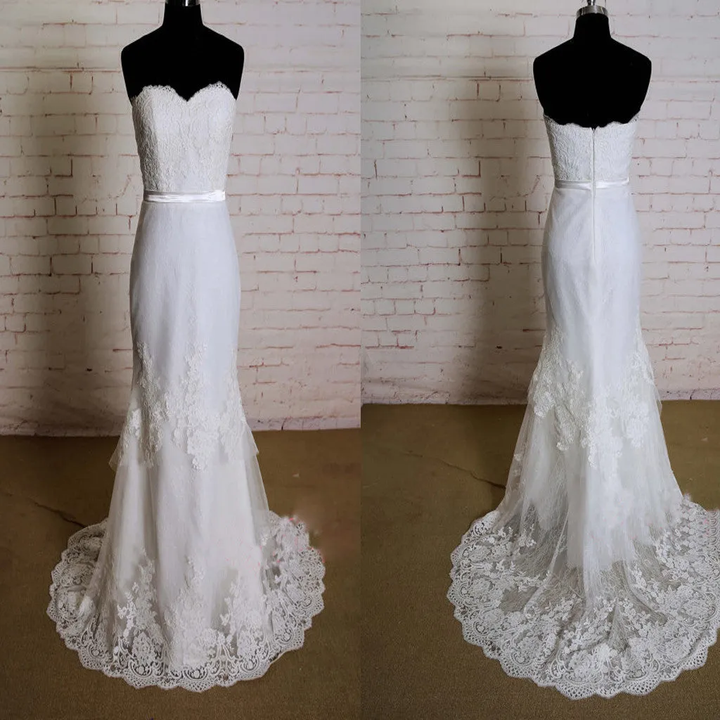 Elegant Lace Sweetheart Neckline Wedding Dress with Layered Skirt