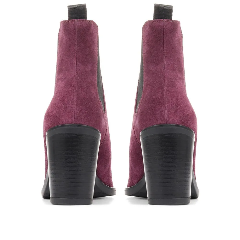 Heeled Chelsea Boots - CLAIR / 322 538