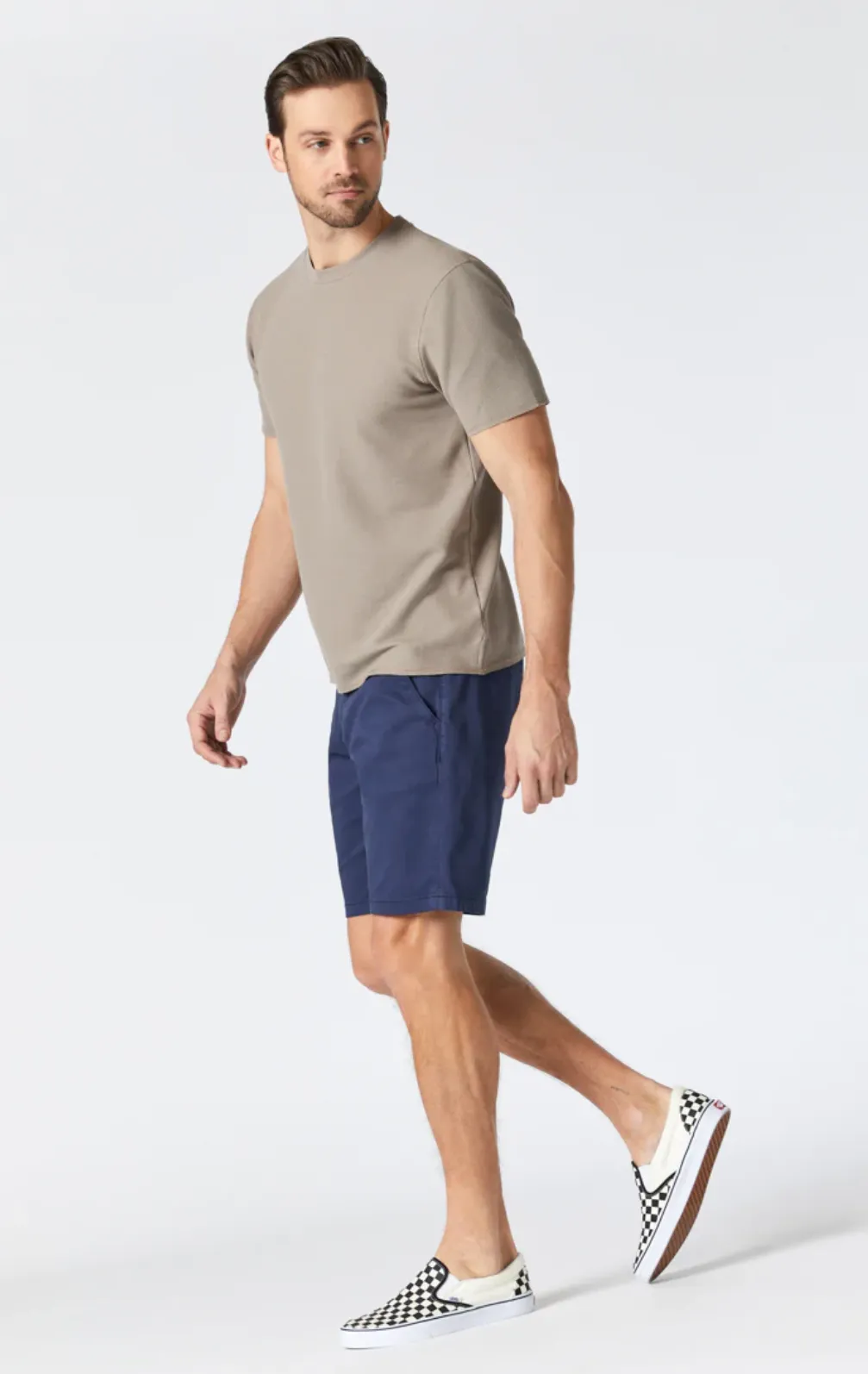 Jacob twill shorts in dark navy.