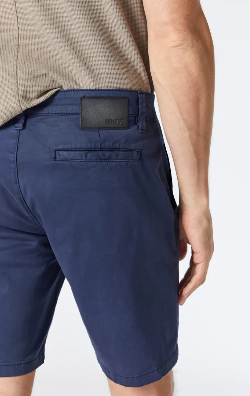 Jacob twill shorts in dark navy.