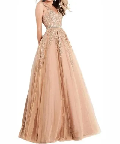 JVN Embellished Lace Prom Dress For Special Occasions