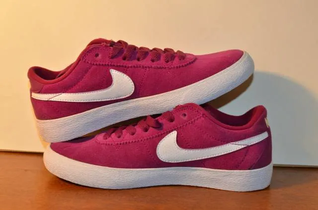 Nike SB Bruin Low Men's True Berry Suede Shoes Size 6