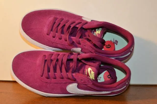 Nike SB Bruin Low Men's True Berry Suede Shoes Size 6