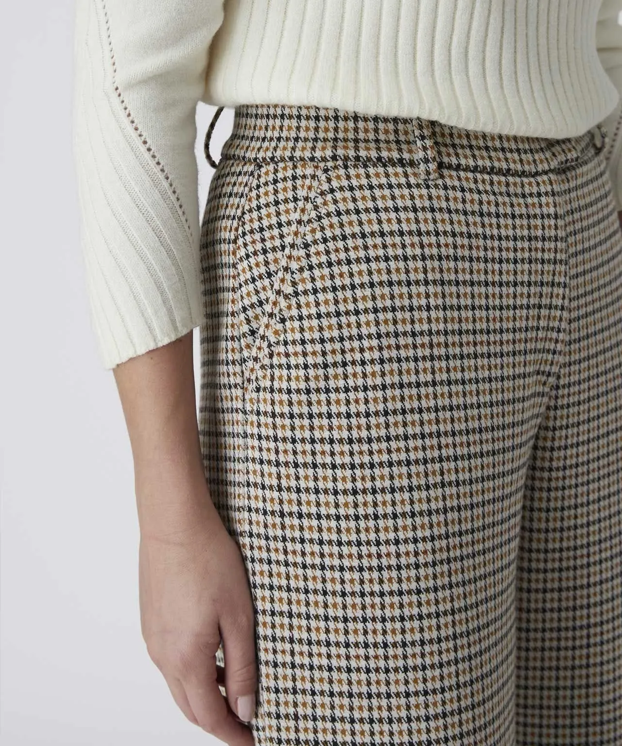 Wide-leg Stretch Checkered Trousers for Comfort